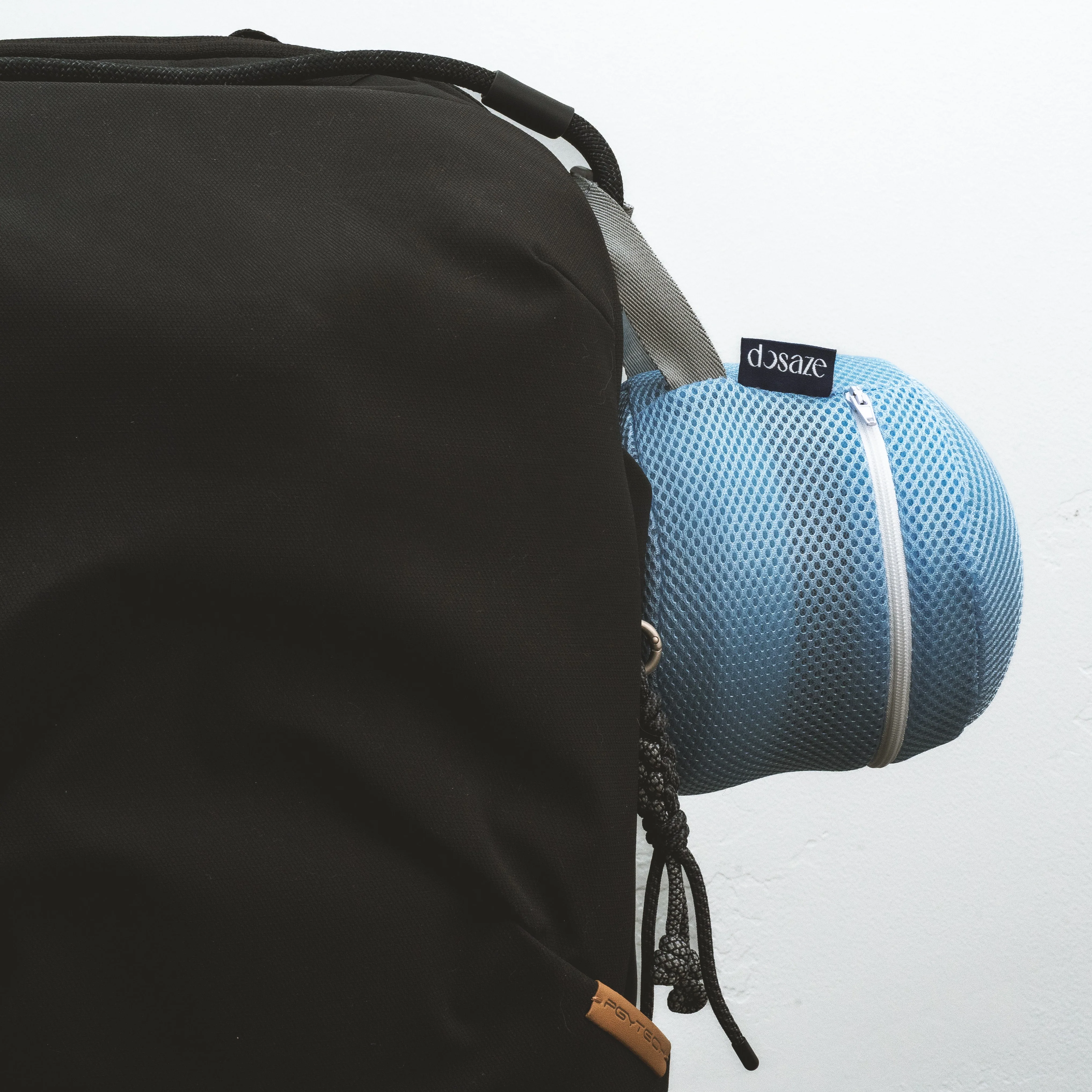 Dosaze™ Travel Neck Pillow - Image 8
